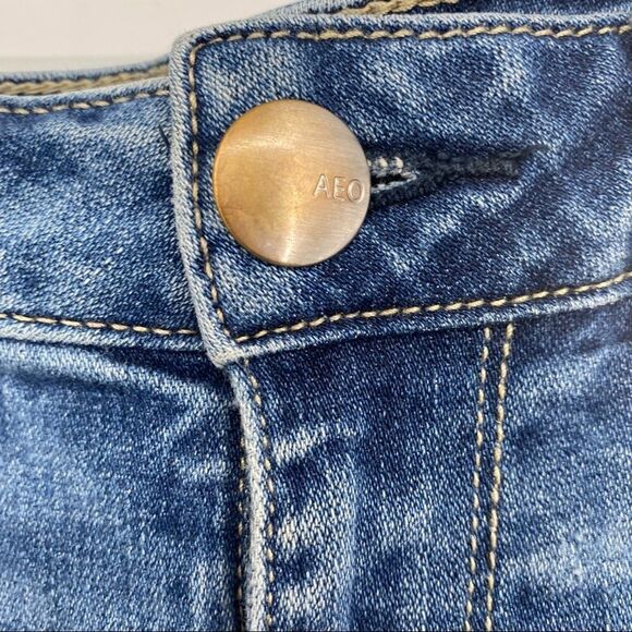 American Eagle Super Stretch High Waist Jegging Size 4‎ Distressed and destroyed - Picture 3 of 8